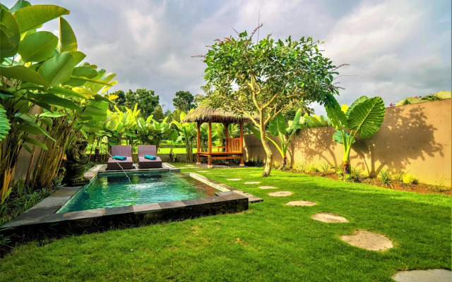 Three Gold Luxury Private Villa