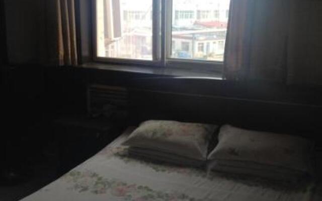 Tangshan Luxuan Inn