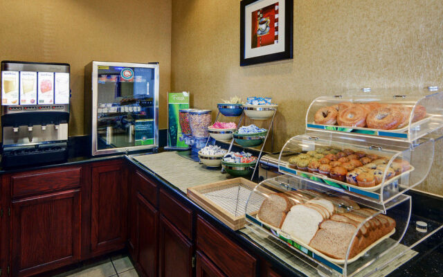 Quality Inn And Suites Wichita