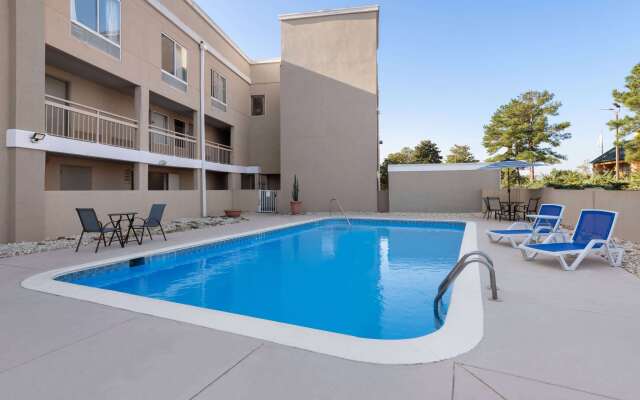 Days Inn by Wyndham Florence Near Civic Center