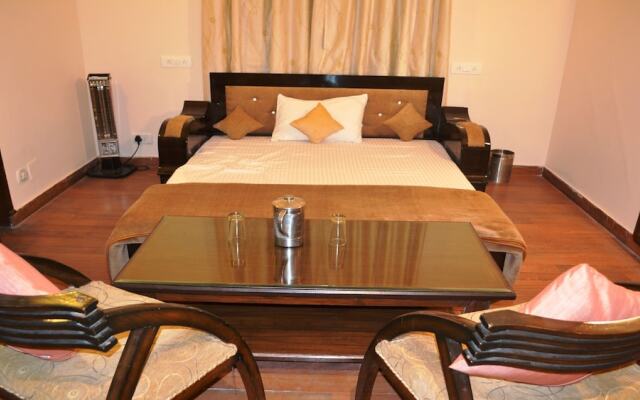 Hotel Majestic Oak Bush