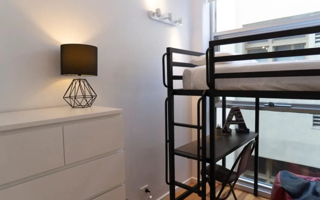 Stylish Modern 3 Bedroom Home in Heart of Melbourne CBD