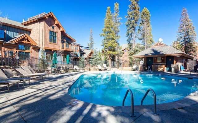 Luxury 3 Bedroom Mountain Vacation Rental in Breckenridge Just Two Blocks From Downtown