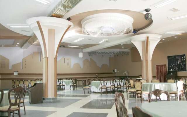 Hotel Eleon