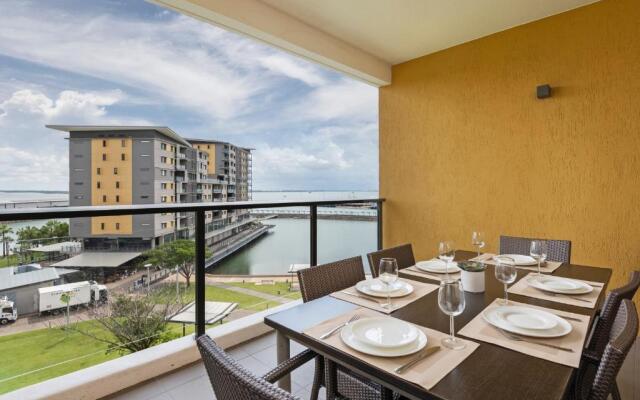 Saltwater Suites - 1,2 & 3 Bed Waterfront Apartments