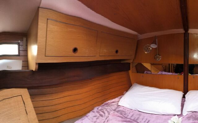 Bed & Boat Pinta 6