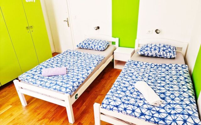 Croparadise Hostel