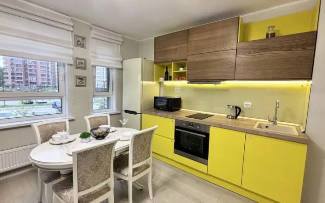 Мун72 на улице Джанбровского, д. 4