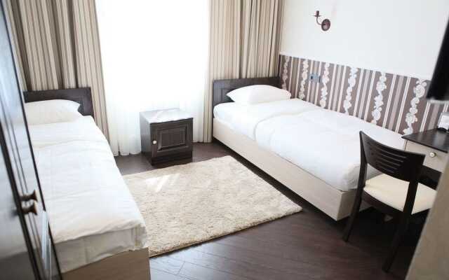 Mini Hotel D'Rami