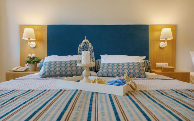 Dolphin Bay Seaside Resort & Suites