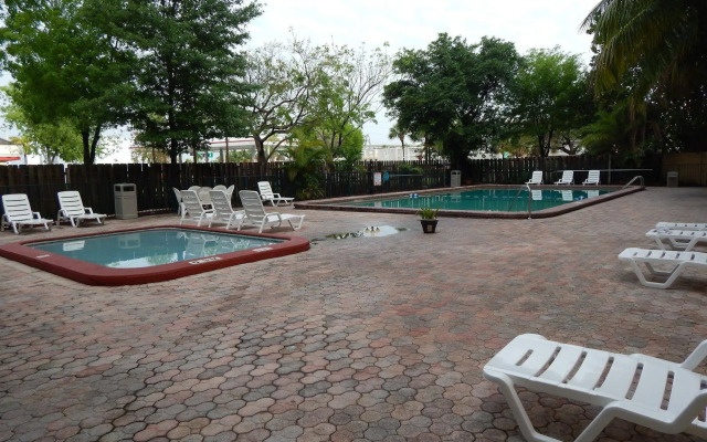 North Miami Beach Gardens Inn & Suites