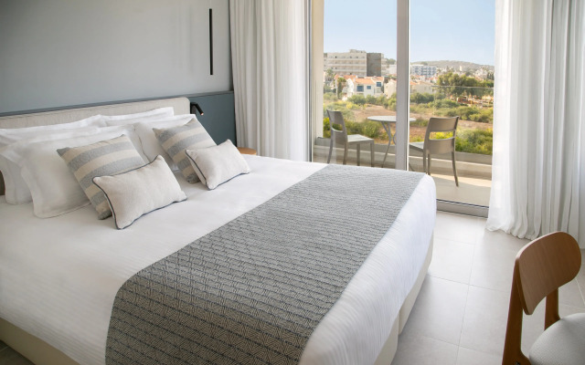Atlantica Aqua Blue Hotel