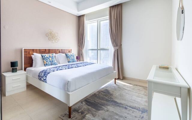 Beaming 3BR Apartment in Downtown Burj District!