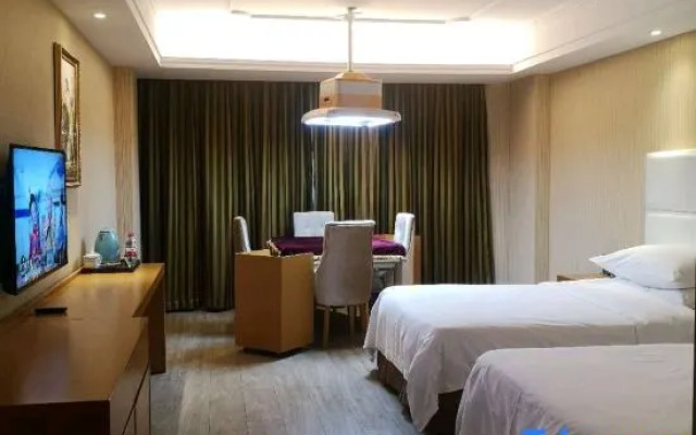 Yicheng Lanbowan Hotspring Holiday Hotel