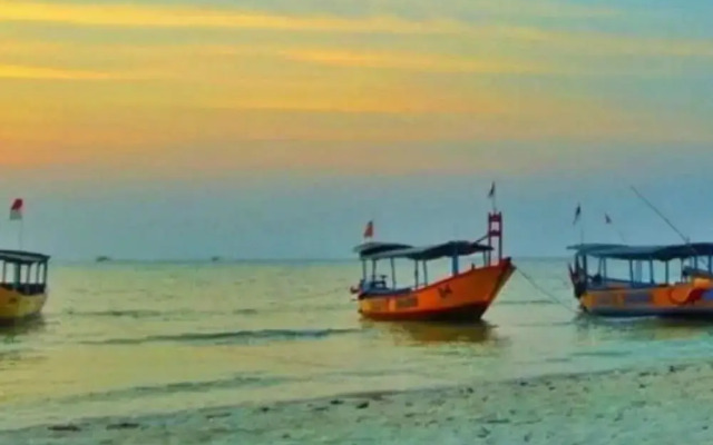 Bandengan Beach Hotel Jepara 2