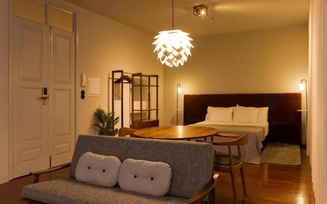 Oporto Cozy Design Studio II