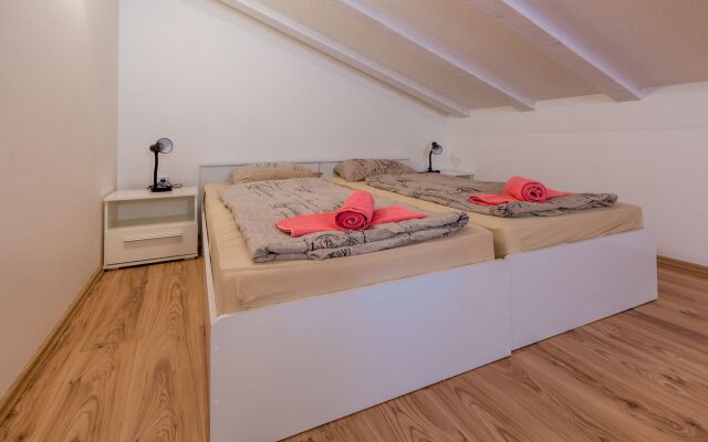 Apartment Tomica - open pool: A4 dvoetažni Novi Vinodolski, Riviera Crikvenica