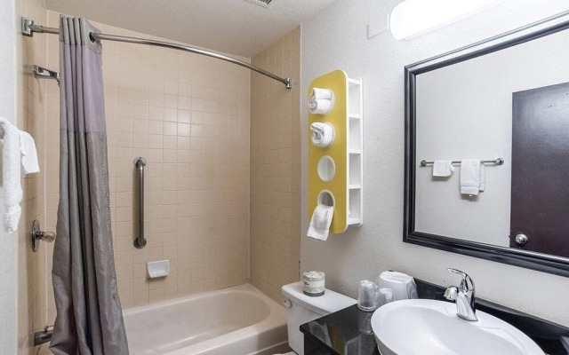 Ocotillo Apartments & Hotel