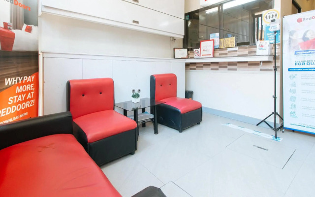 RedDoorz near NAIA Terminal 1
