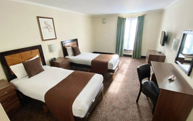Europa Gatwick Hotel