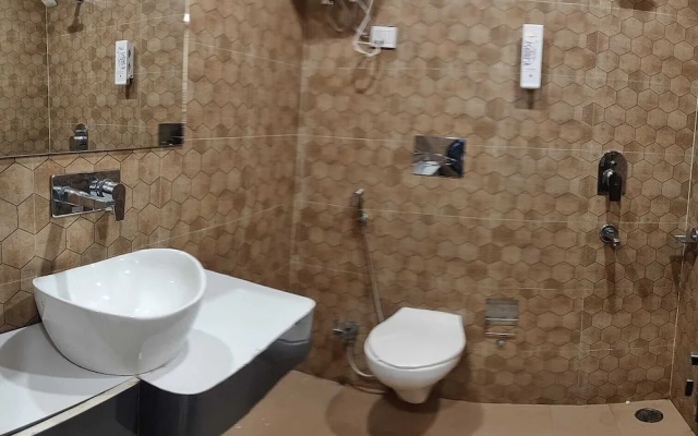 Goroomgo Mandakini Royale Kanpur