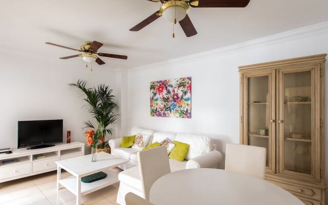 Terrazas del Duque Sun & BeachHouse in the New Golden Mile