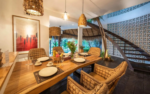 Tropical Private Villa, 3 BR, Canggu Ricefield View