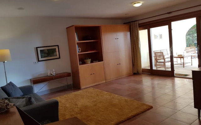 Villa Tamarit Guest House