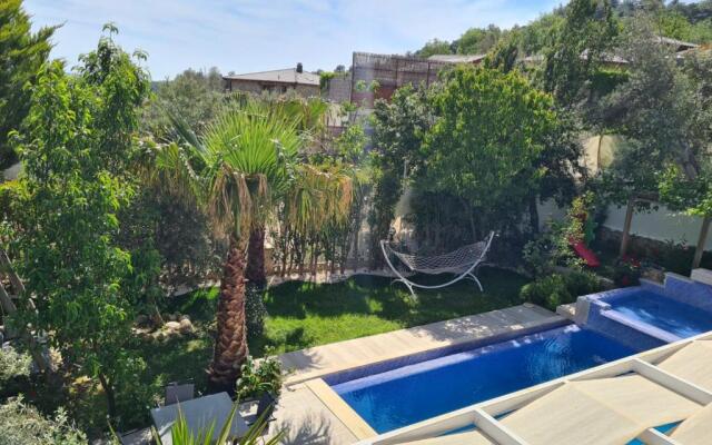 Villa with Jacuzzi and Backyard in Kalkan
