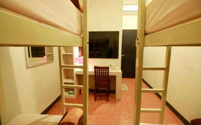 Savita Garden Inn