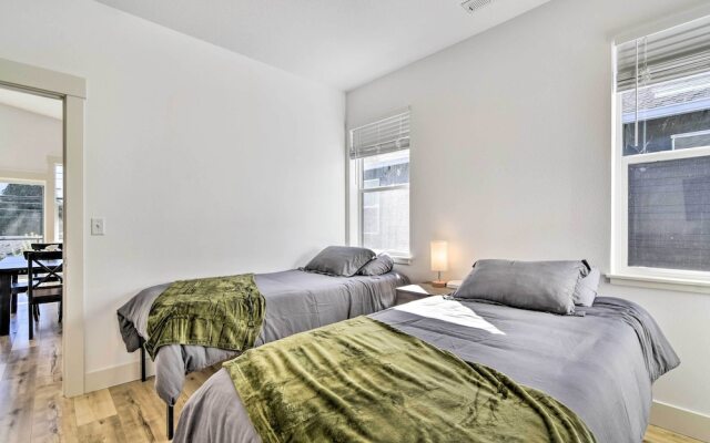 Stunning Stevenson Retreat w/ Mountain Views!