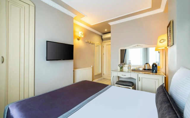 Ata Lagoon Beach Hotel