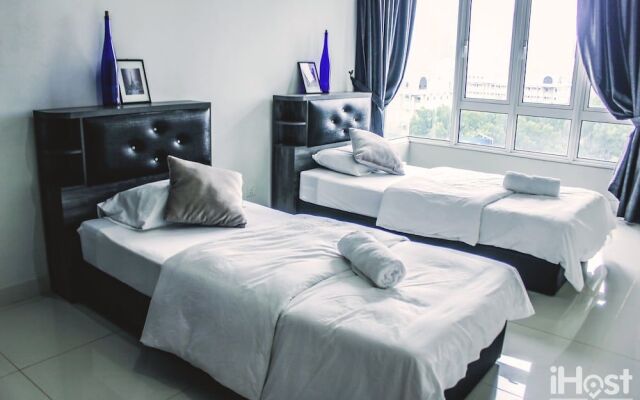 Royal Regent Condominium by iHost