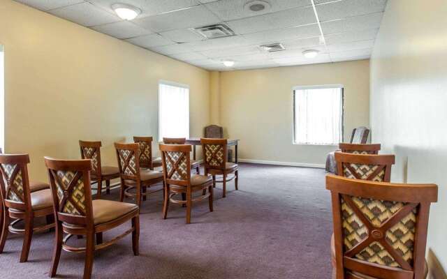 Econo Lodge Dalton West