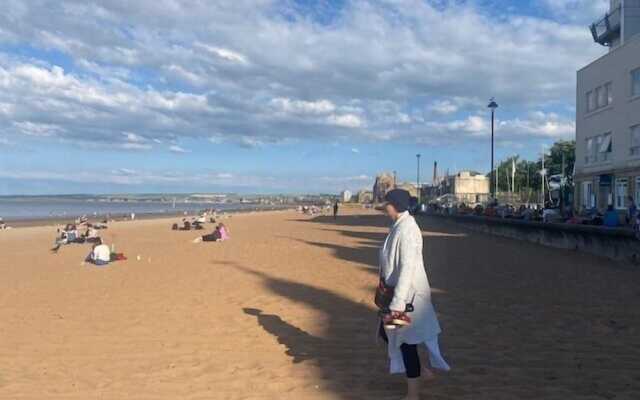 City Lights Apartments