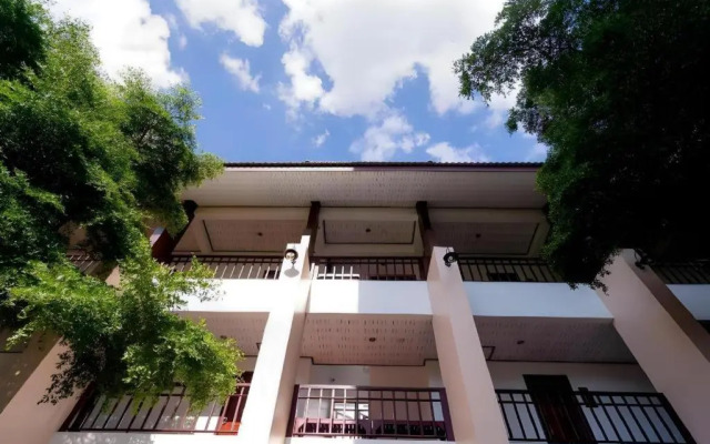 Phanthipha Residence (SHA Extra Plus)