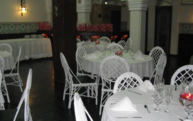 Muñiz Hotel