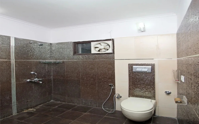 OYO 9399 Home Valley View 2BHK Villa Sattal