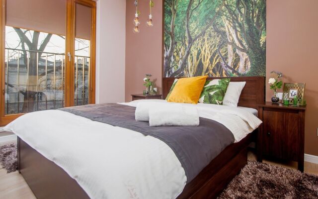 Old Town Luxury Apartments by Amstra