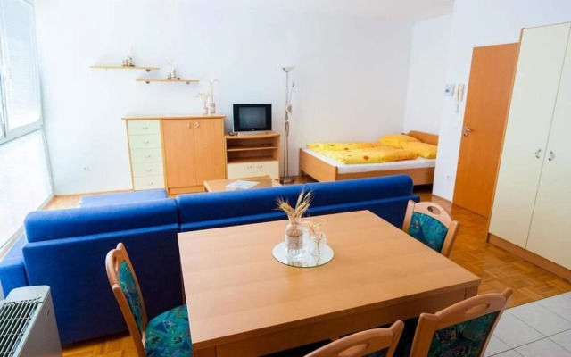 Apartments and Studios Perunika