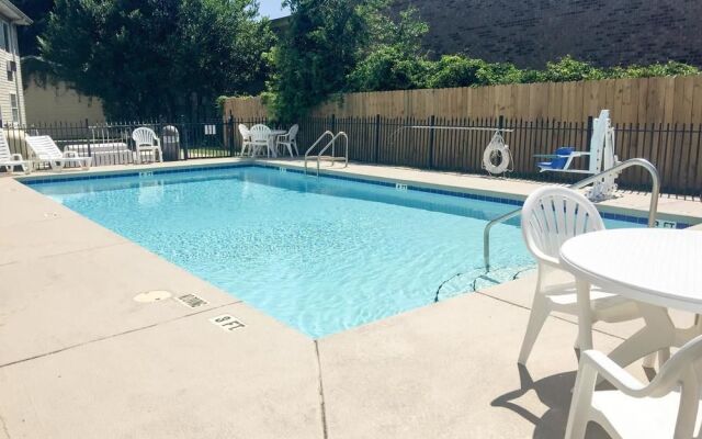 Travelodge Inn And Suites Pensacola