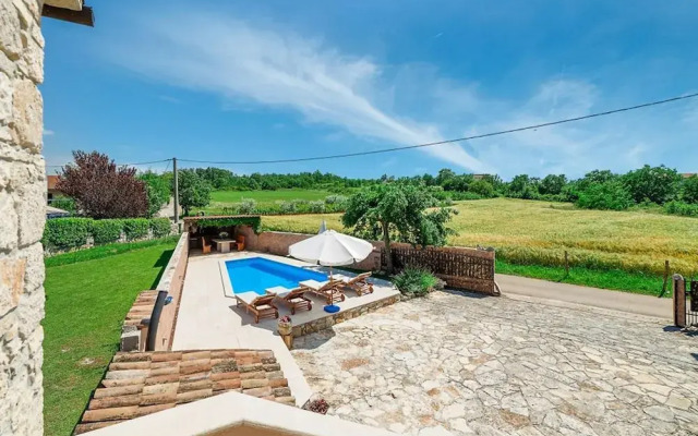 Charming Holiday Home With Garden