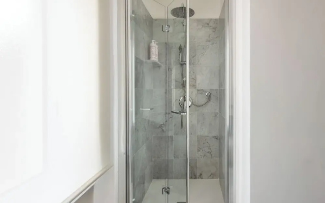 Ruggero City View apartment by Wonderful Italy