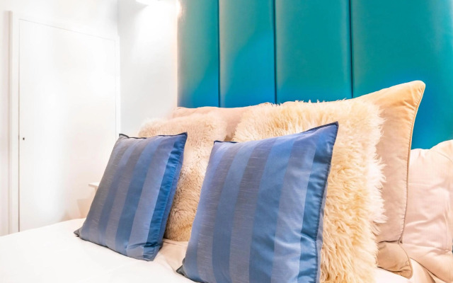 Fontana di Trevi Diamond Boutique