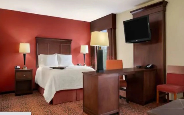 Hampton Inn Magnolia