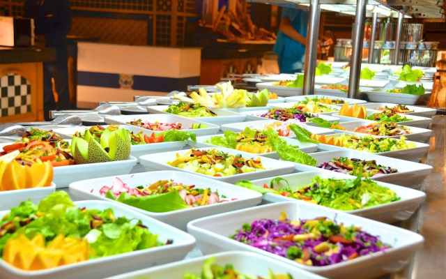 Royal Garden Palace (Families and Couples)