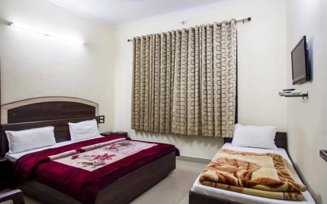 Hotel Tamanna - 50 Meter from Golden Temple