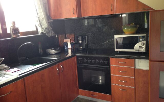 Dimitri's Guesthouse