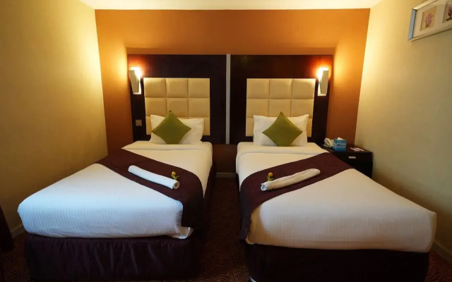 9 Hotel