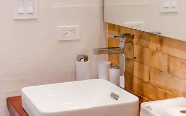 w Stunning 1BR w Balcony in Panama